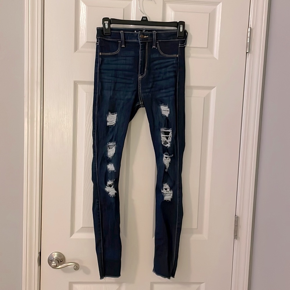 Hollister jeans with rips